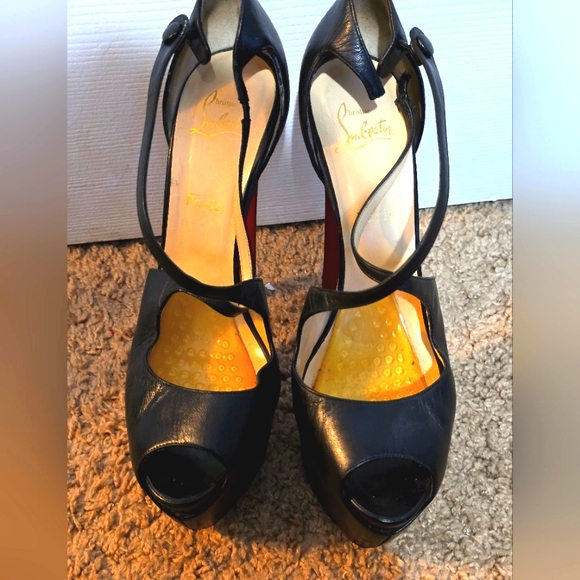 Christian Louboutin Heels Size 10 - Picture 8 of 12